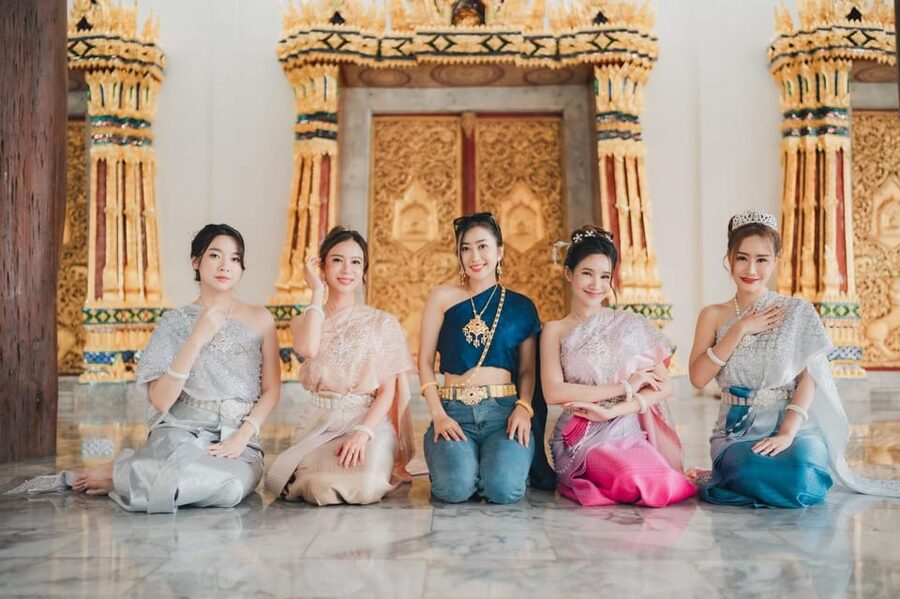 Bangkok:Thai costume with Long tail boat photoshoot - Practical tips before you go (so nothing gets awkward)