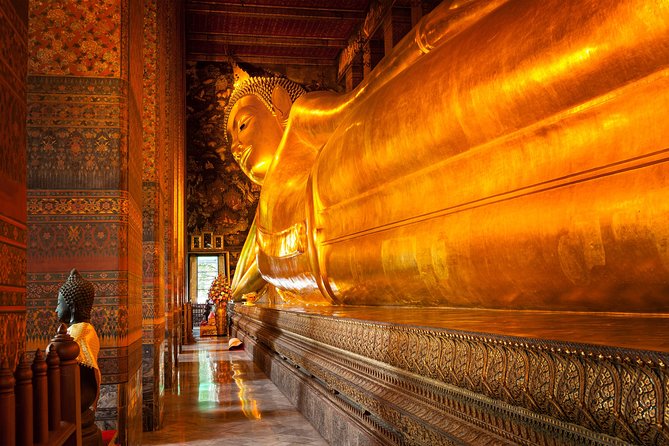 Bangkok: The Grand Palace, Wat Pho, and Wat Arun Walking Tour - Wat Phra Kaew and the Grand Palace Entry Rules