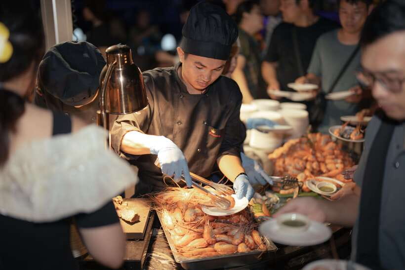 Bangkok: The Planet Chao Phraya River Dinner Cruise - Key Points You’ll Care About