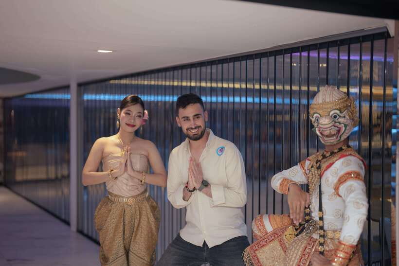 Bangkok: The Planet Chao Phraya River Dinner Cruise - Dinner on Board: Seafood and International Buffet Reality Check