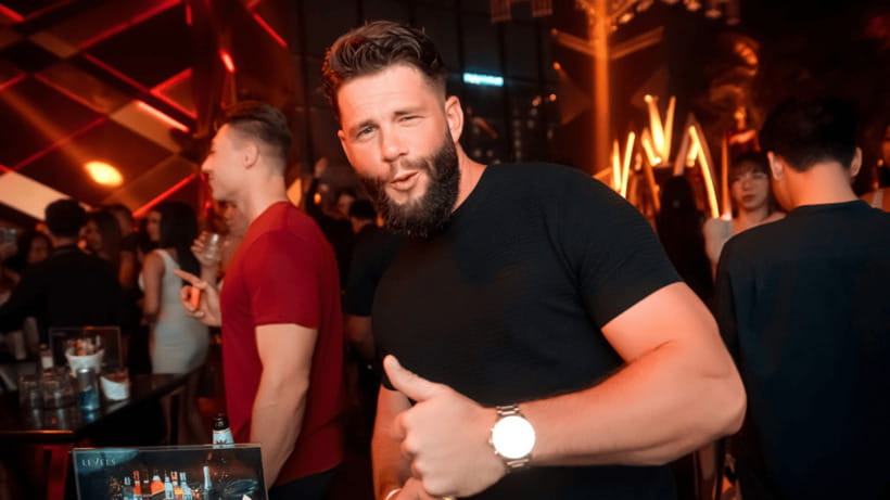 Bangkok: The Speakeasy, Rooftop & Iconic Venues Pub Crawl - Levels Sky Club: VIP entry and a reserved-table finish