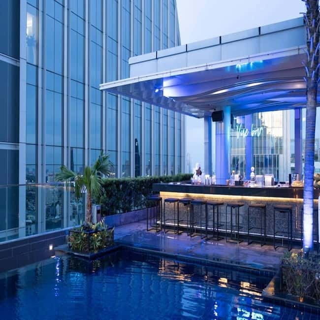 Bangkok: The Vue Bar Rooftop at Mercure Bangkok Sukhumvit 24 - Who should book The Vue Bar Rooftop package?