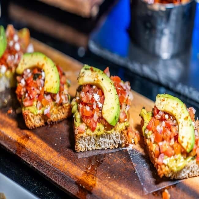 Bangkok: The Vue Bar Rooftop at Mercure Bangkok Sukhumvit 24 - Sharing platters in Bangkok: bring hunger, not just curiosity