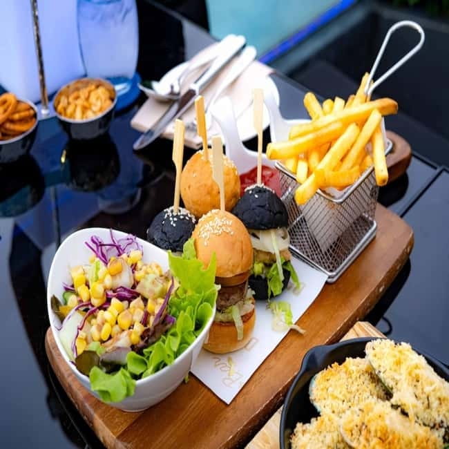 Bangkok: The Vue Bar Rooftop at Mercure Bangkok Sukhumvit 24 - What’s included, what’s not, and how pricing feels at $31