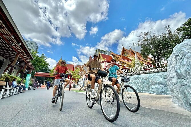 Bangkok Thonburi Backstreets and 3 Peaceful Temple Bike Tour - Key reasons this Thonburi bike tour works so well