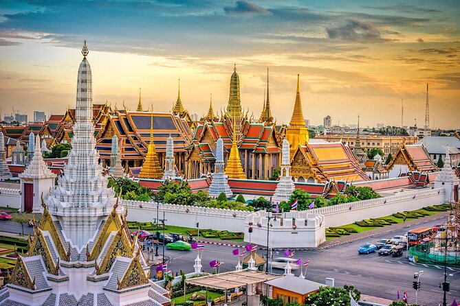 Bangkok Three Temples and The City - Wat Pho’s Reclining Buddha and the big temple-complex layout