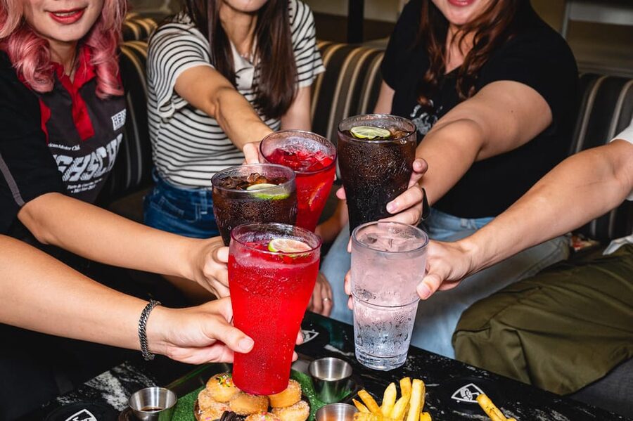 Bangkok: Topgolf Megacity Packages - The atmosphere: a group activity that doesn’t need everyone to be a golfer