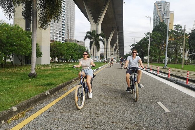 Bangkok Tour by Boat and Bike - Getting started at ThailandBiking (8:00 am) and the meeting-point reality