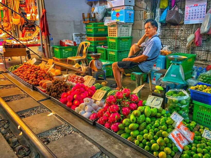 Bangkok: Train Market & Floating Market with Boat Ride - Language, audio, and comfort details that matter