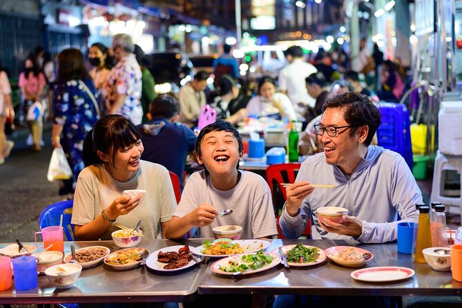 Bangkok Tuk-Tuk Tour by Night with Chinatown Street Food Meal - Logistics that matter: 5:30 pm, meeting point, and the 10-minute rule