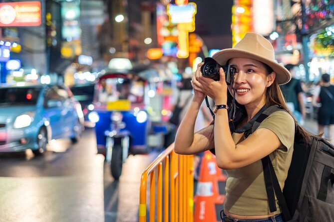 Bangkok Tuk-Tuk Tour by Night with Chinatown Street Food Meal - Grand Palace and Wat Pho: seeing the glow without a full-day temple marathon