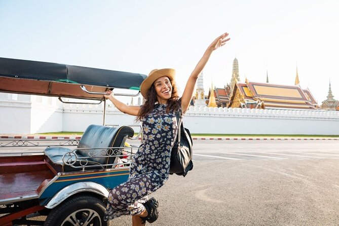 Bangkok Tuk Tuk Tour - Hotel-pickup & Dinner - Chinatown dinner and street snacks: the heart of the evening
