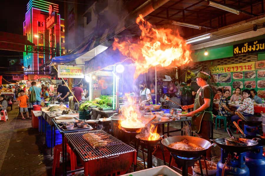 Bangkok: TUK TUK Tour Night Life Private with Hotel Pick Up - How the private tuk-tuk night plan keeps Bangkok from overwhelming you