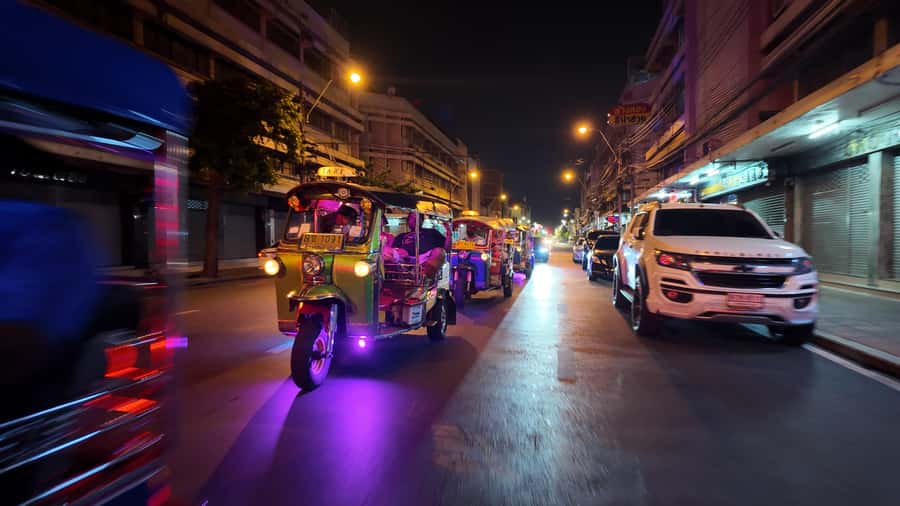 Bangkok: TUK TUK Tour Night Life Private with Hotel Pick Up - Grand Palace after dark: the photo stop that sets the mood