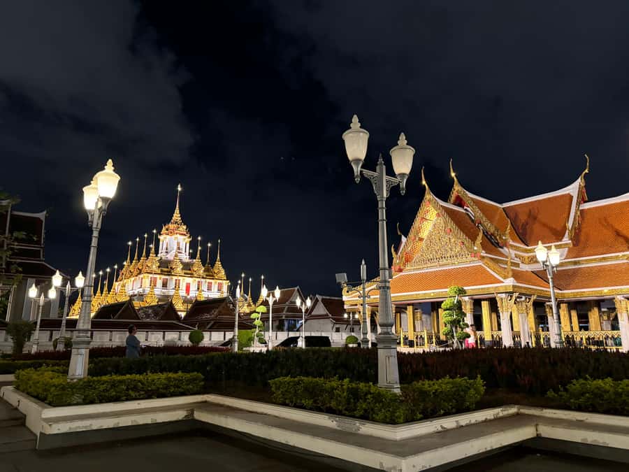 Bangkok: TUK TUK Tour Night Life Private with Hotel Pick Up - Chinatown Bangkok: street food time with a guide and real choice