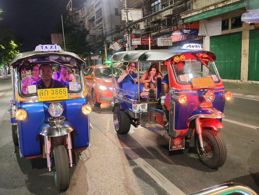 Bangkok Tuk Tuk Tour with Hotel Pick up and Dinner - English-speaking guide and small-group flow: where the experience is won