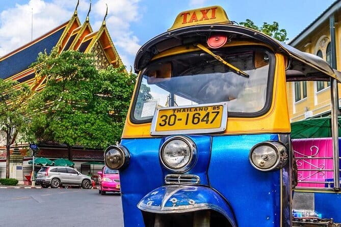 Bangkok TUK TUK Twilight Cultures Market and Food Taste - Pak Khlong Flower Talat: Why Bangkok’s 24/7 Flower Market Feels Special