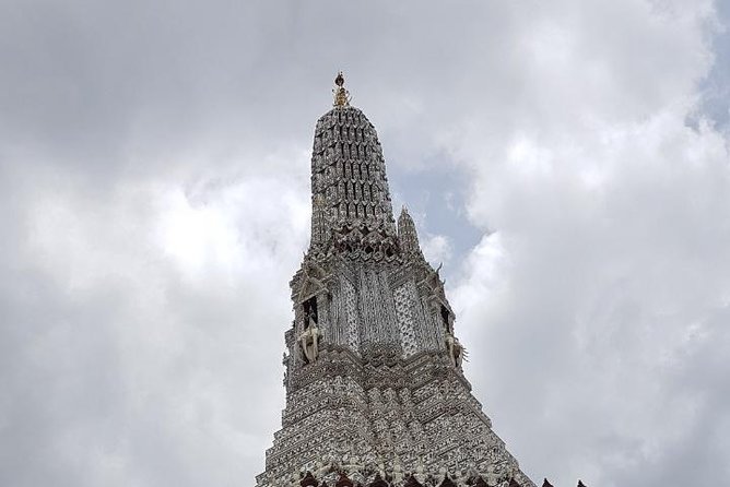 Bangkok Two Temple Tour: Wat Pho, Emerald Buddha & Grand Palace - Stop 2: Wat Phra Kaew and the Emerald Buddha’s 30-minute focus