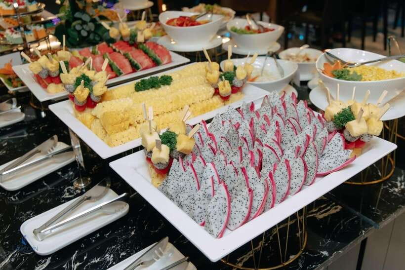 Bangkok: Unicorn Chao Phraya River Dinner Cruise - Should you book the Unicorn Chao Phraya Dinner Cruise?