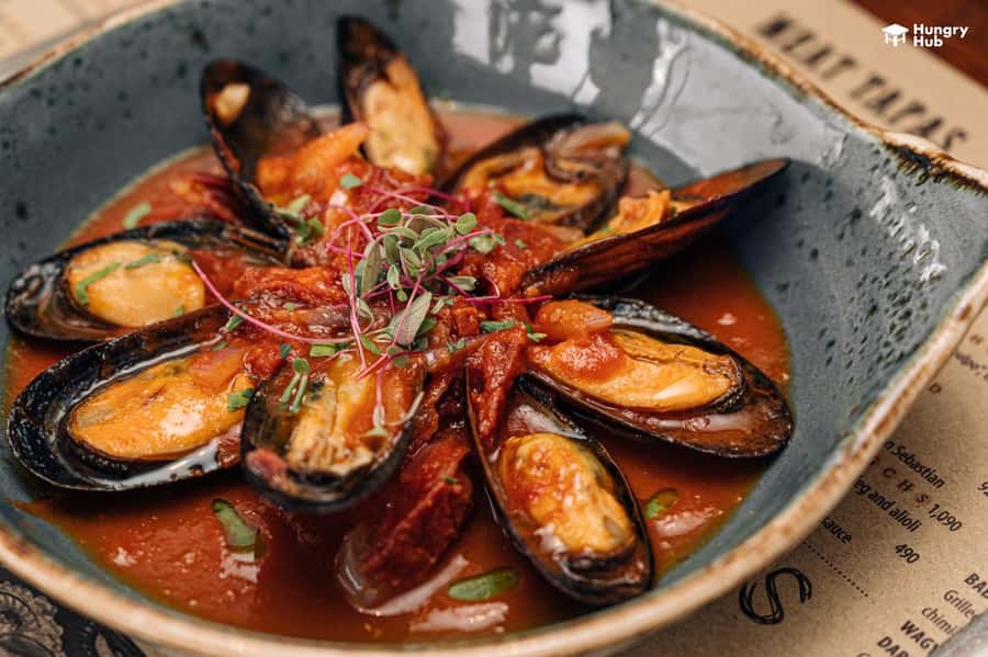 Bangkok: UNO MAS at Centara Grand Central World - Wine and Service: Expect Attentive Help