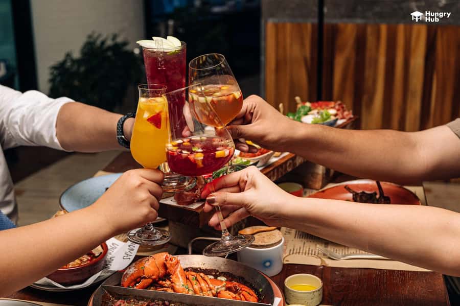Bangkok: UNO MAS at Centara Grand Central World - The 90-Minute Spanish Sharing Set: What the Timing Really Means