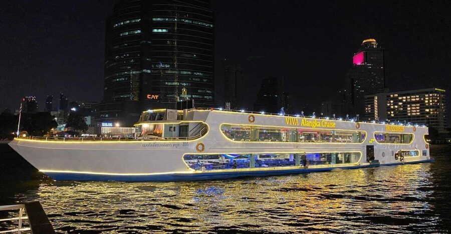 Bangkok: Viva Alangka Chao Phraya Dinner Cruise - First Ride Segment: Chao Phraya Views and Welcome Drinks