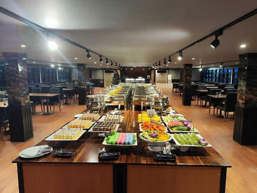Bangkok: White Orchid Chao Phraya Cruise Free Flow Beer - Price and Value for Around $38