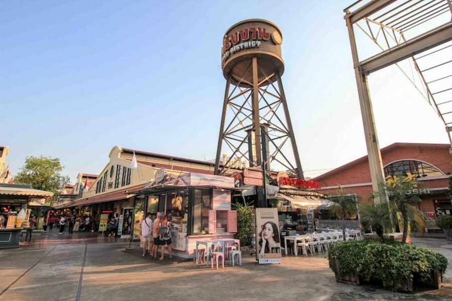 Bangkok with a Private Car and Driver Customizable Tours - Wheelchair Access and Baby Seats: Useful Extras to Know