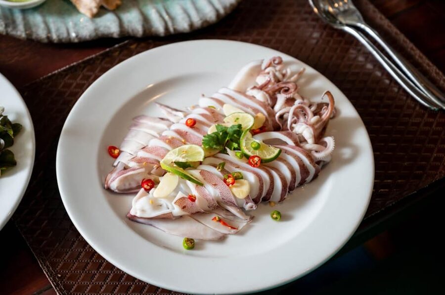 Bangkok: Wonderful Pearl Dinner Cruise and Live Performance - Outdoor Under the Stars vs Indoor Seating: Picking Your Comfort Zone