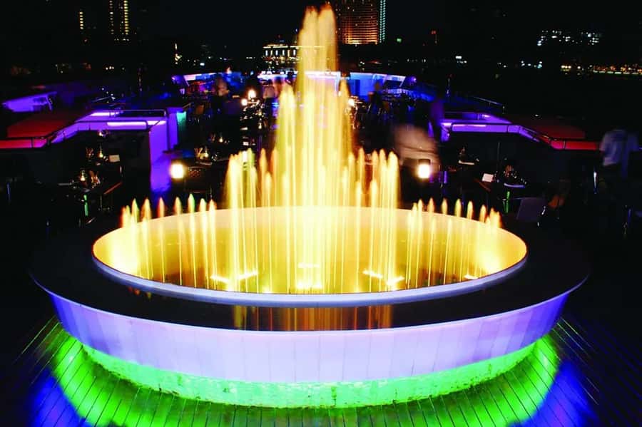 Bangkok: Wonderful Pearl Dinner Cruise and Live Performance - Service, Food Flow, and the Little Extras That Add Up
