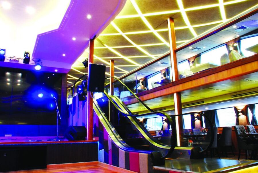 Bangkok: Wonderful Pearl Dinner Cruise at River City Pier - Live Band + Classic Thai Dance: The Part That Makes It Feel Like an Event