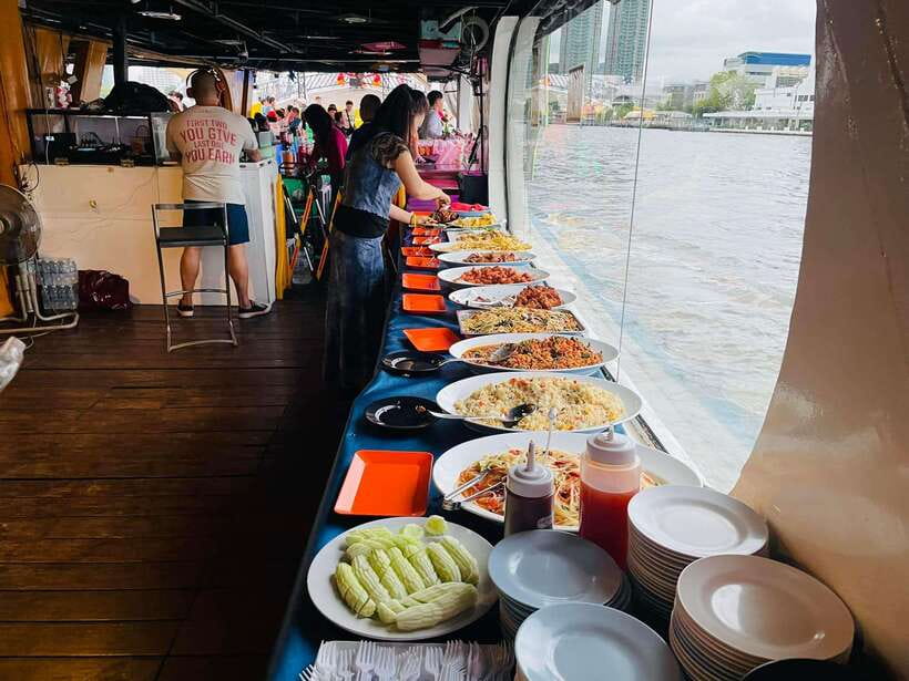 Bangkok: Yodsiam Sightseeing Cruise Snacks & Unlimited Beer - The Open Bar and Snack Spread: What $25 Buys You
