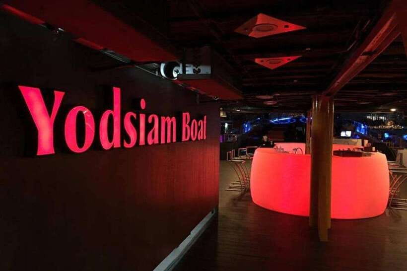Bangkok: Yodsiam Sightseeing Cruise Snacks & Unlimited Beer - Night Views Along the Chao Phraya: From Wat Arun to the Grand Palace