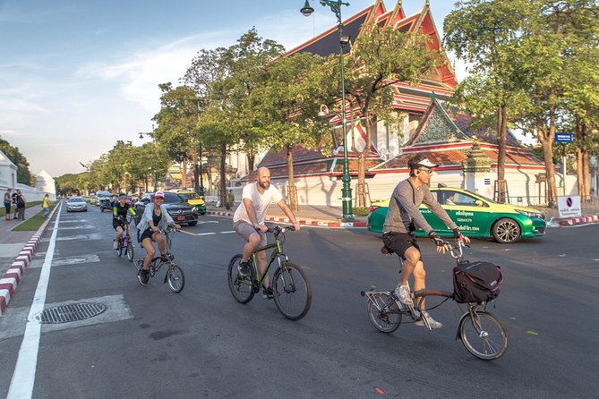 Bike & Bite with Boss: Explore Bangkok - Old streets and a Chinatown food target: Talad Noi to Yaowarat