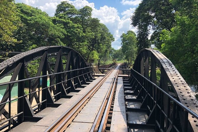 Bridge over River Kwai and Hellfire Pass Tour with Train Ride - Getting picked up by Amazing Asia Tours and settling in