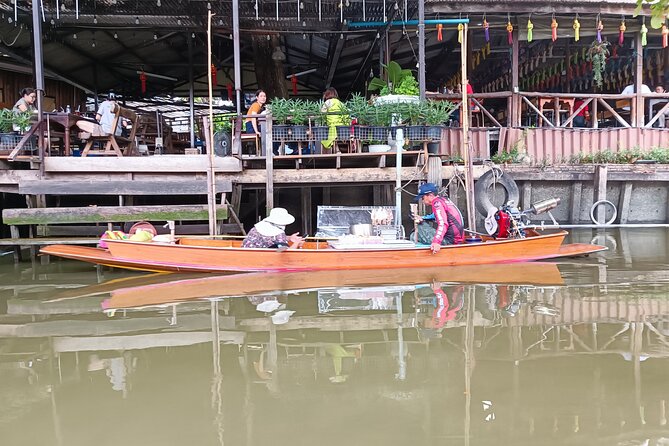 Canals of Bangkok private tour - Temple or market time: the shore breaks up the boat day