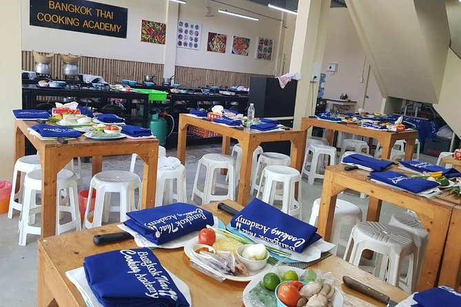 Choose 5 Dishes: Half-Day Cooking Class in Sukhumvit with Market Tour - Hygiene note: one report, and what you can do