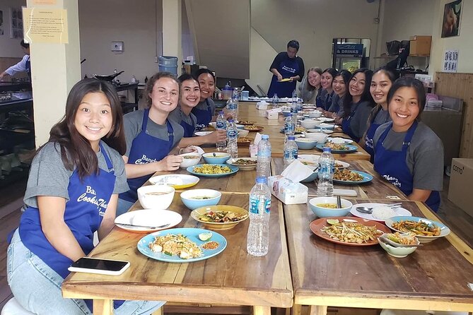 Choose 5 Dishes: Half-Day Cooking Class in Sukhumvit with Market Tour - On Nut logistics: why the location saves your day