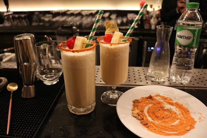 Cocktail Academy in Bangkok - The Learning Flow: How a Pro Mixologist Runs the Session