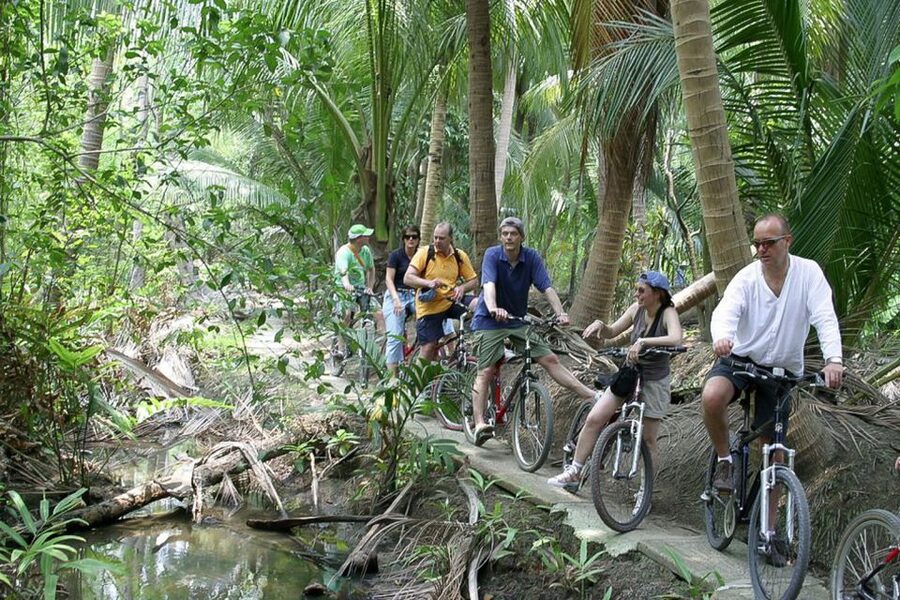 Colors Of Bangkok: 4-Hour Small Group Bike Tour - Bikes, traffic, and heat: the practical considerations that decide if this fits you