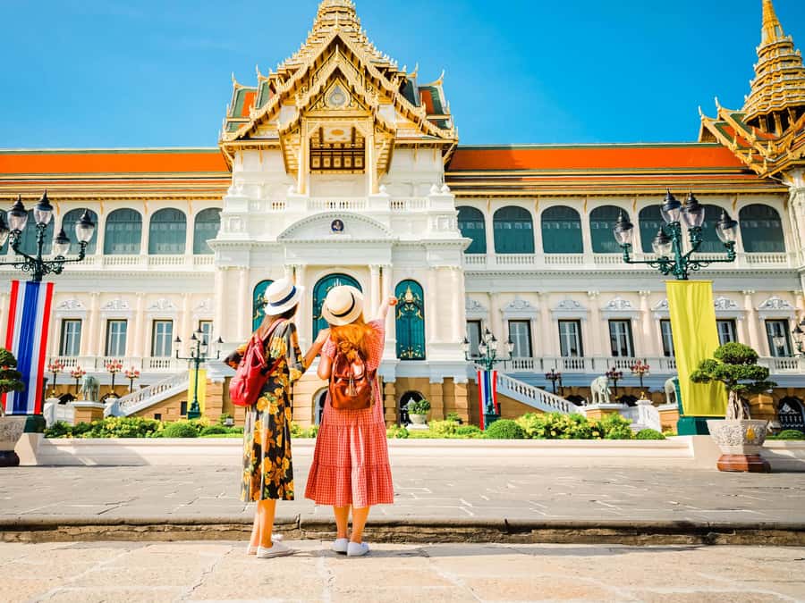 Customize Your Own Bangkok City & Surrounding Provinces Tour - Pathum Thani and Nakhon Pathom: floating markets and a towering stupa