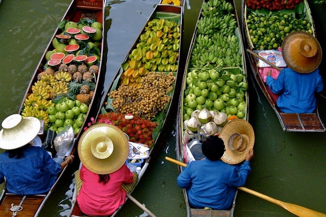 Damnern Saduak Floating Market, Grand Palace and Wat Phra Keo Tour from Bangkok - Wat Phra Kaew: the Temple of the Emerald Buddha close-up