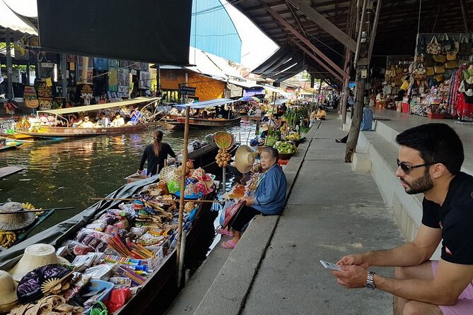 Damnoen Saduak Floating Market & Maeklong Train Market Tour - Damnoen Saduak Floating Market: the long-tail boat ride sets the tone