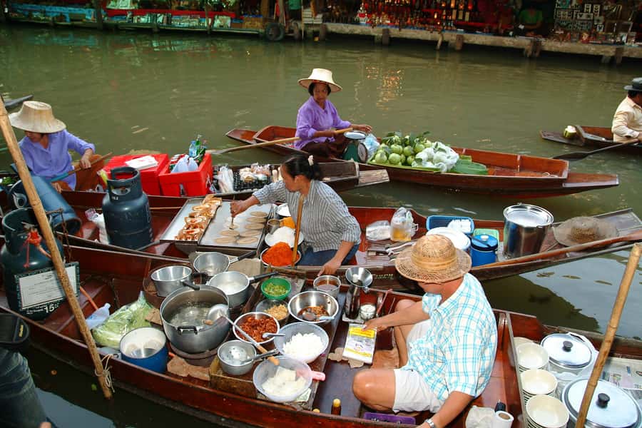 Damnoen Saduak, Reclining Buddha, and Wat Arun Private Tour - What to Wear and Bring in Tropical Heat (Seriously)