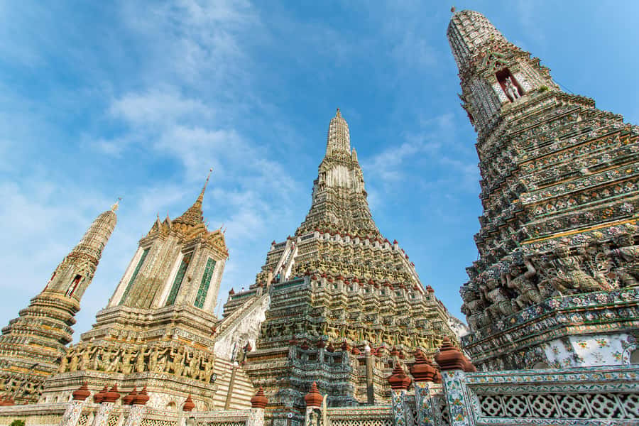 Damnoen Saduak, Reclining Buddha, and Wat Arun Private Tour - Lunch and Food Stops: Where This Tour Offers Real Value