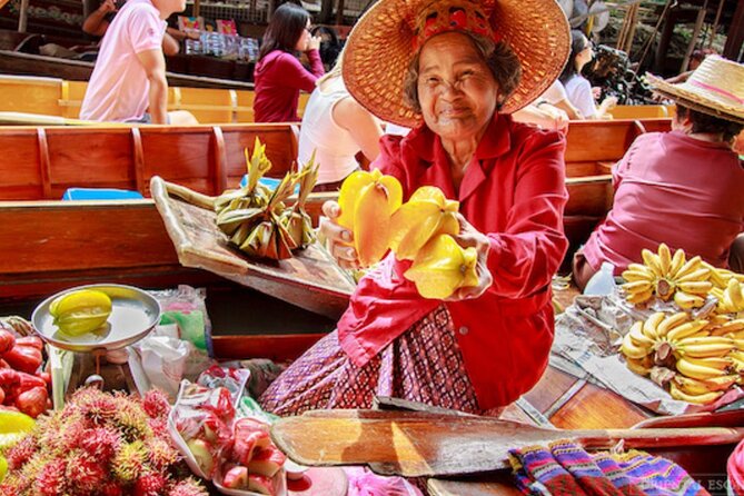 DamnoenSaduak Floating Market Michelin Food One Day Tour - Salt Lake De Maeklong Café: salt-field views, photos, and saltwater foot therapy