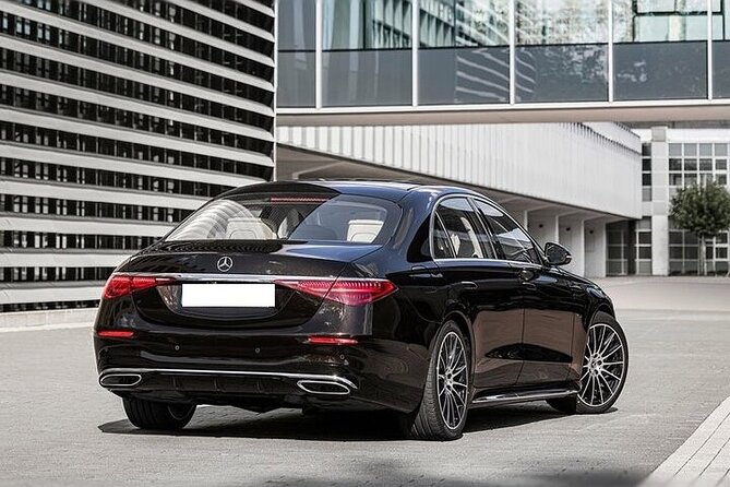 Departure by Private Sedan from Bangkok to Bangkok Airport BKK - Night pickups: plan for the 12:00am–07:00am night fee