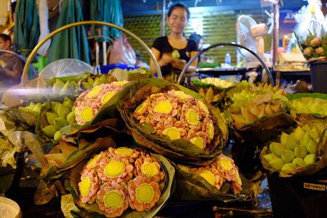 Discover Bangkok at Night 5-Hour Bike Tour with dinner - The Ferry + River Views: Why This Stop Matters More Than You Think