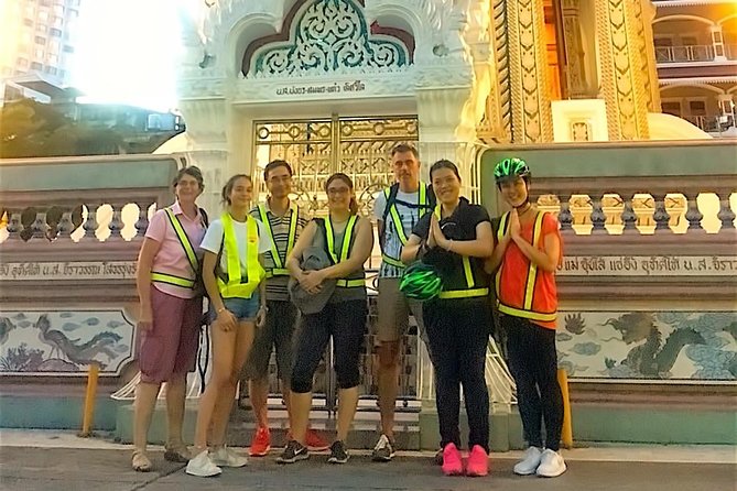 Discover Bangkok at Night 5-Hour Bike Tour with dinner - Logistics You Should Know Before You Meet the Bike