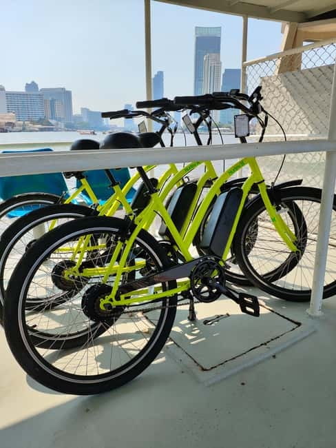 Electric Bike Tour - Talat Noi and Chinatown: woven streets, real food energy, and culture stops